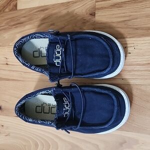 Kids size 11 hey dude